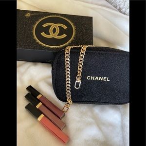 NEW AUTH CHANEL Holiday Set Bag Purse Gold Chain
